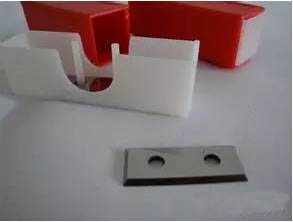 舍棄式螺旋刀具應用在四面刨中的操作注意事項: